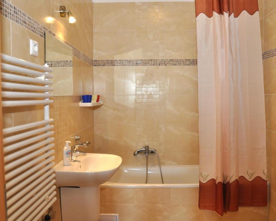 Tisza Palota Apartmanok Segedin Oda fotoğraf