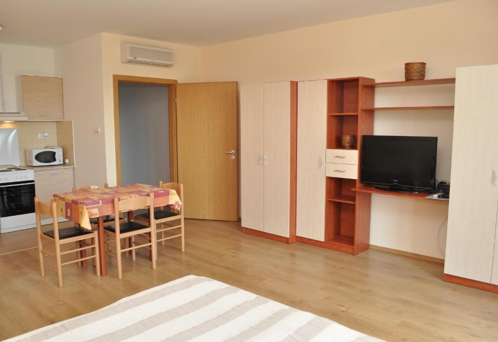 Tisza Palota Apartmanok Segedin Oda fotoğraf