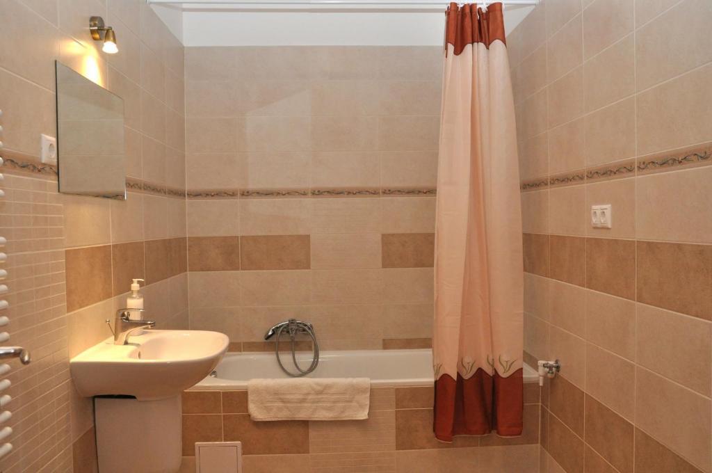 Tisza Palota Apartmanok Segedin Oda fotoğraf