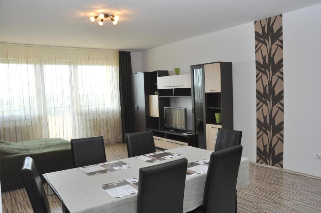 Tisza Palota Apartmanok Segedin Oda fotoğraf