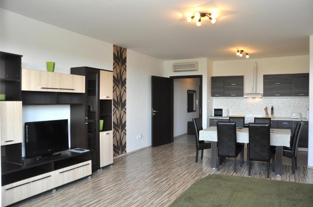 Tisza Palota Apartmanok Segedin Oda fotoğraf